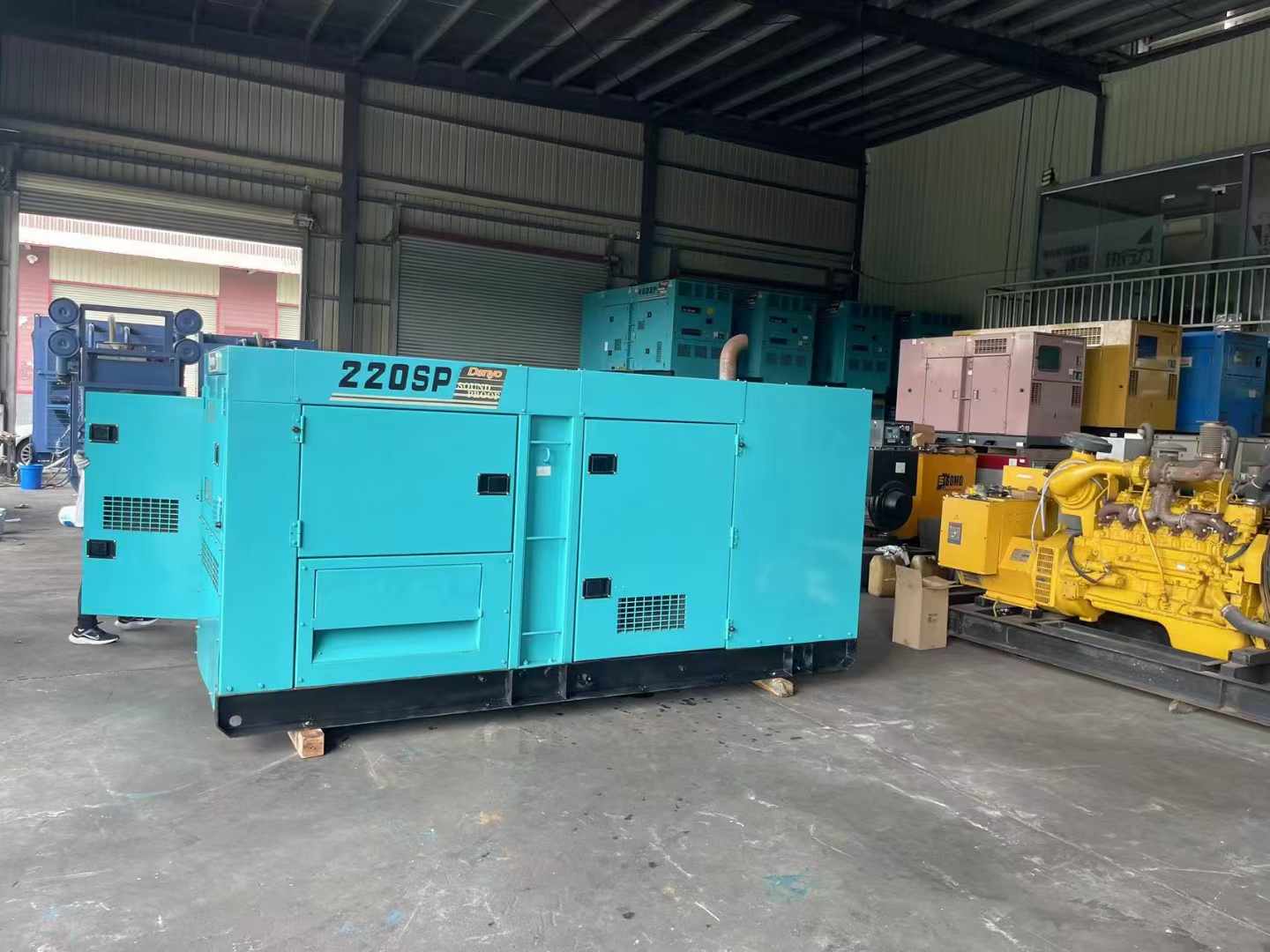 翔安柴油发电机组长期不间断运行时，如何监控其温度和压力？