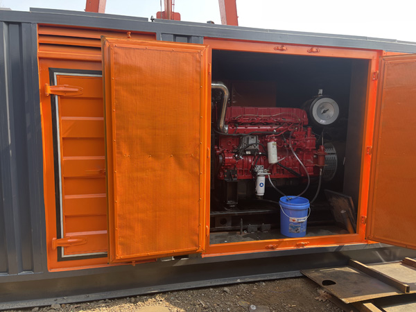 翔安柴油发电机组在高温环境下运行时需要注意哪些问题？